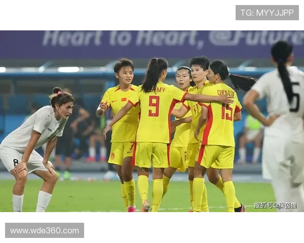 李晴瞳双响助中国女足全胜晋级